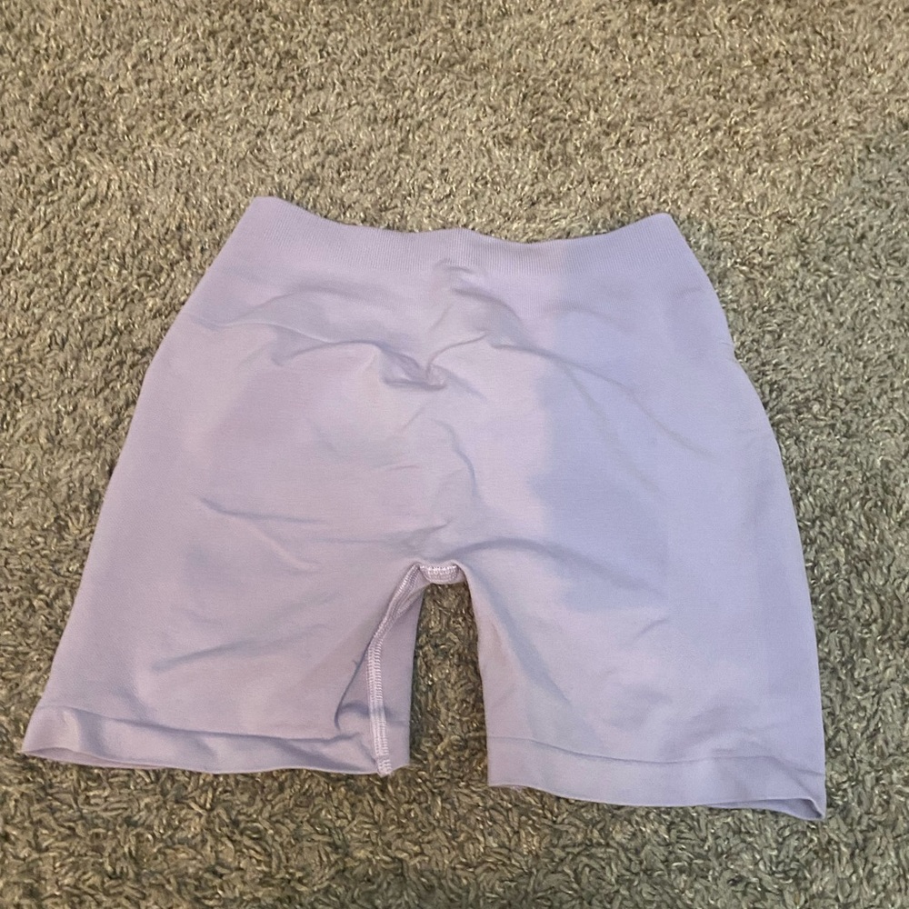 Lavender butt scrunch medium alphalete biker shorts